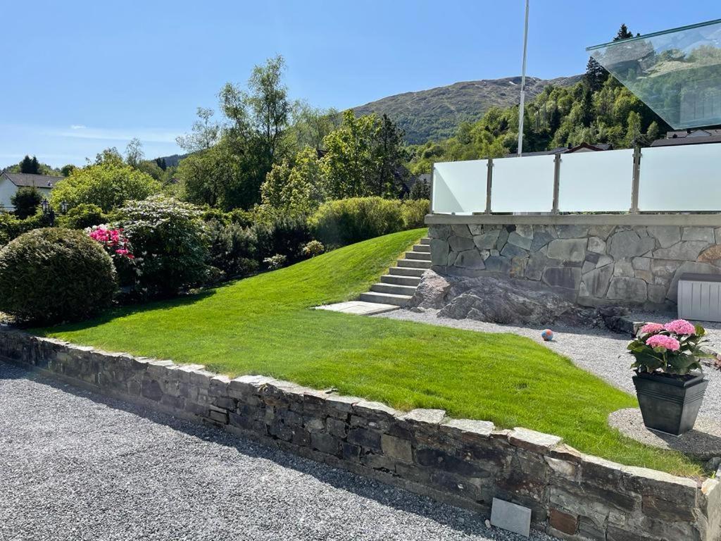 Ks Apartment Near Bergen Kültér fotó